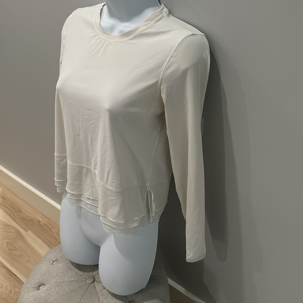Lululemon Women Top - Picture 2 of 7